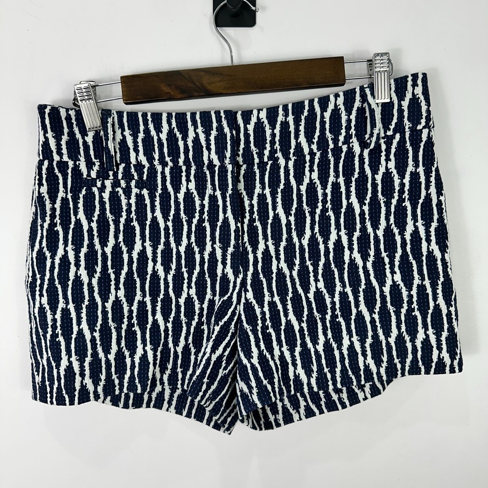 LOFT Riviera Shorts Womens 2 Navy Blue White Ikat Geometric Textured Cotton
